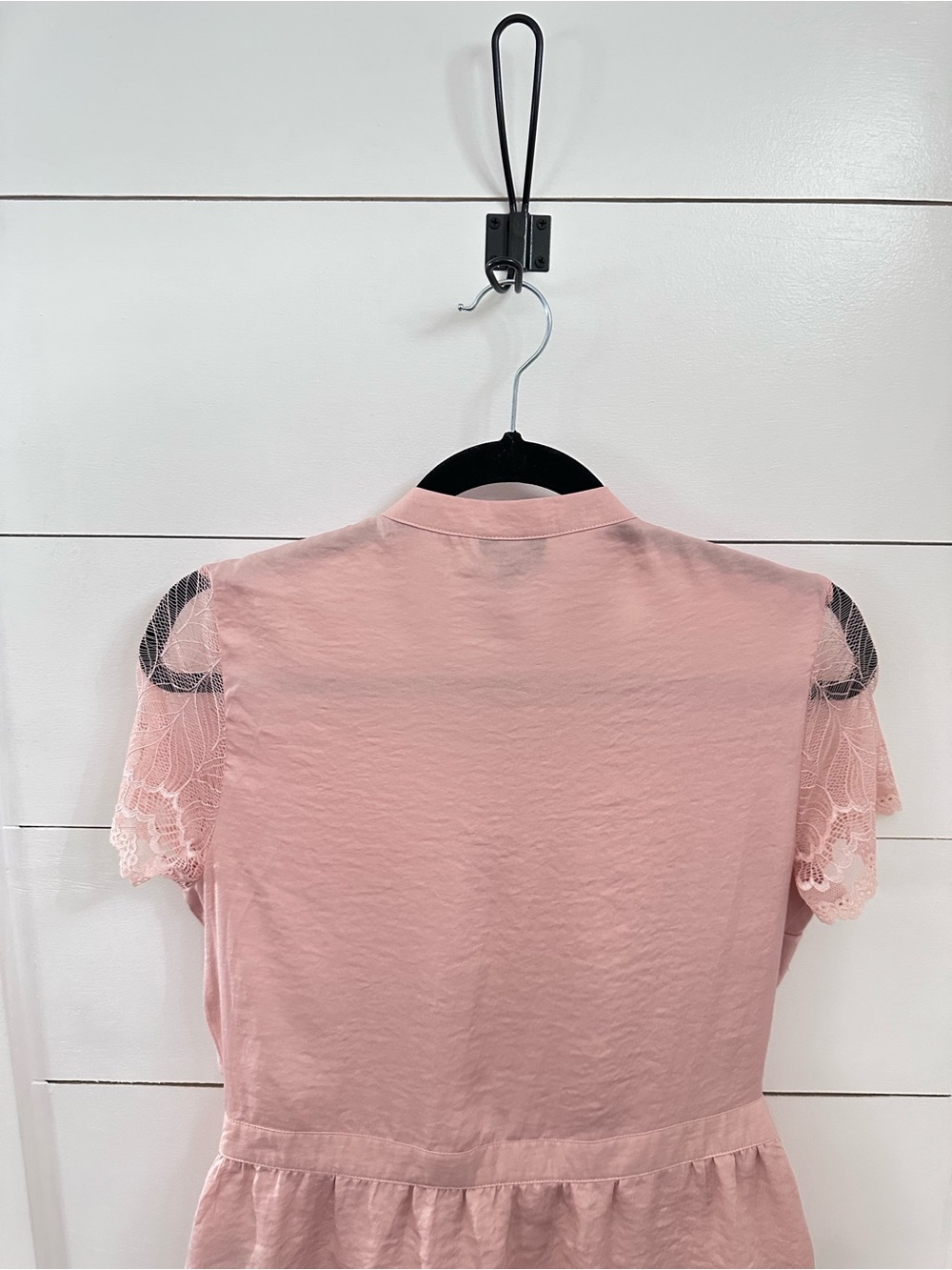 WHOWHATWEAR S Peplum yoke pink lace detail short sleeve ruffle waist button top - Picture 8 of 12